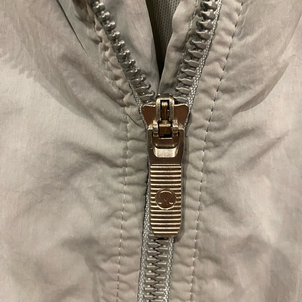 lululemon athletica Light Gray Hooded Anorak Jacket - Picture 4 of 9